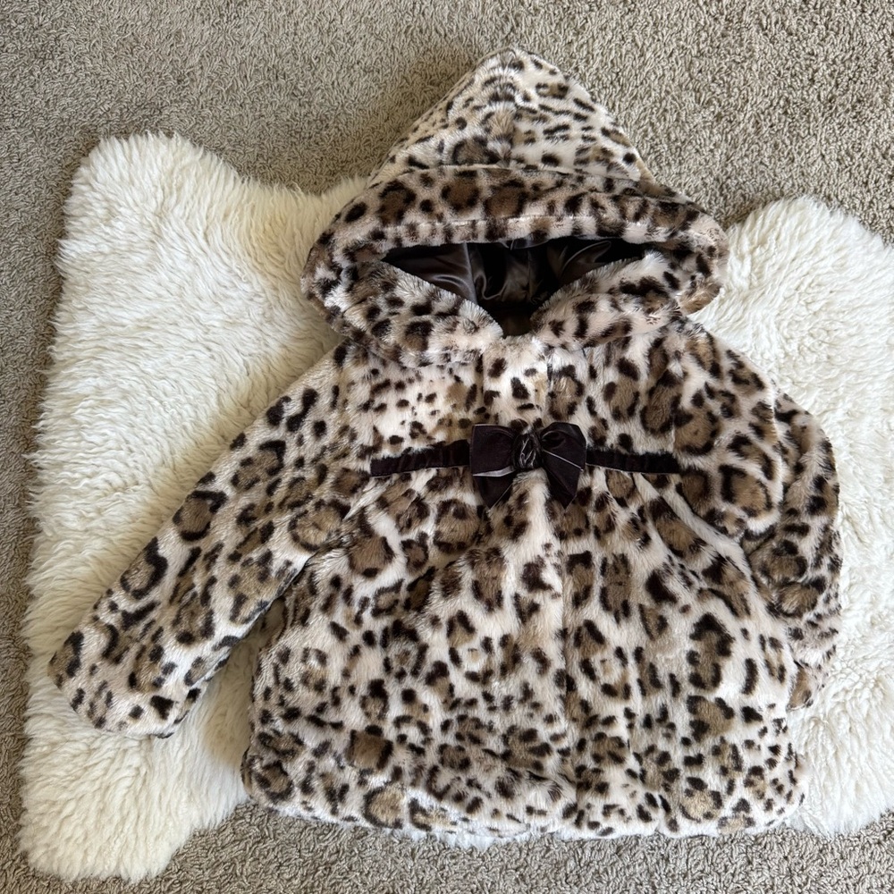 EUC Leopard Print Faux Fur Coat with Bow | 3T